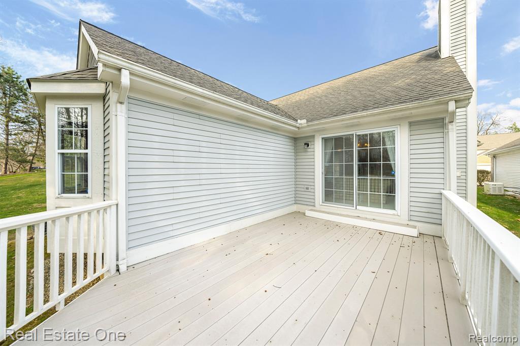 5400 FOREST RIDGE Drive, Clarkston, MI — Photo 24