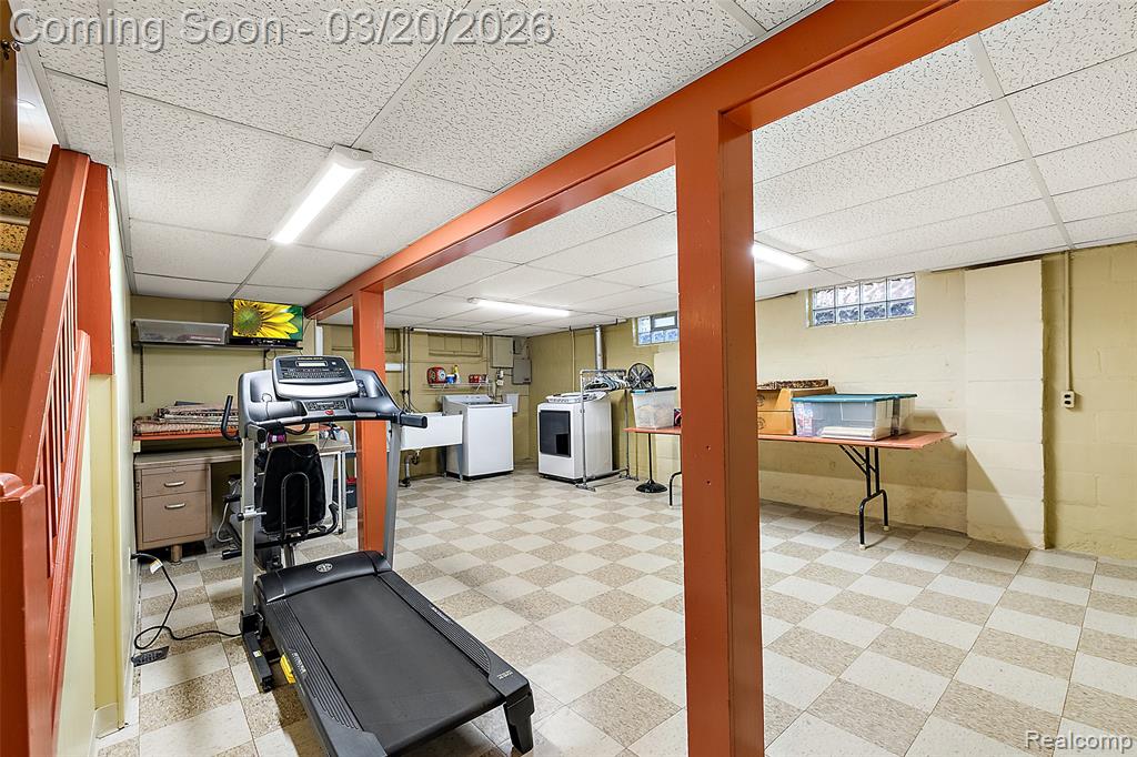 16811 Plainview Avenue, Detroit, MI 48219 — Photo 44