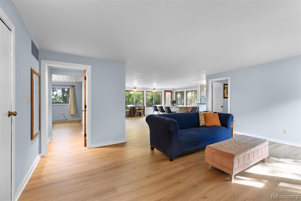 8720 River Valley Road, Brighton, MI 48116 — Photo 12