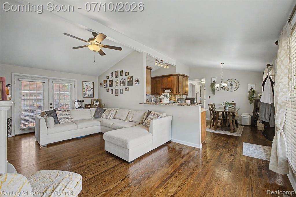 1596 W 13 Mile Road, Madison Heights, MI 48071 — Photo 3