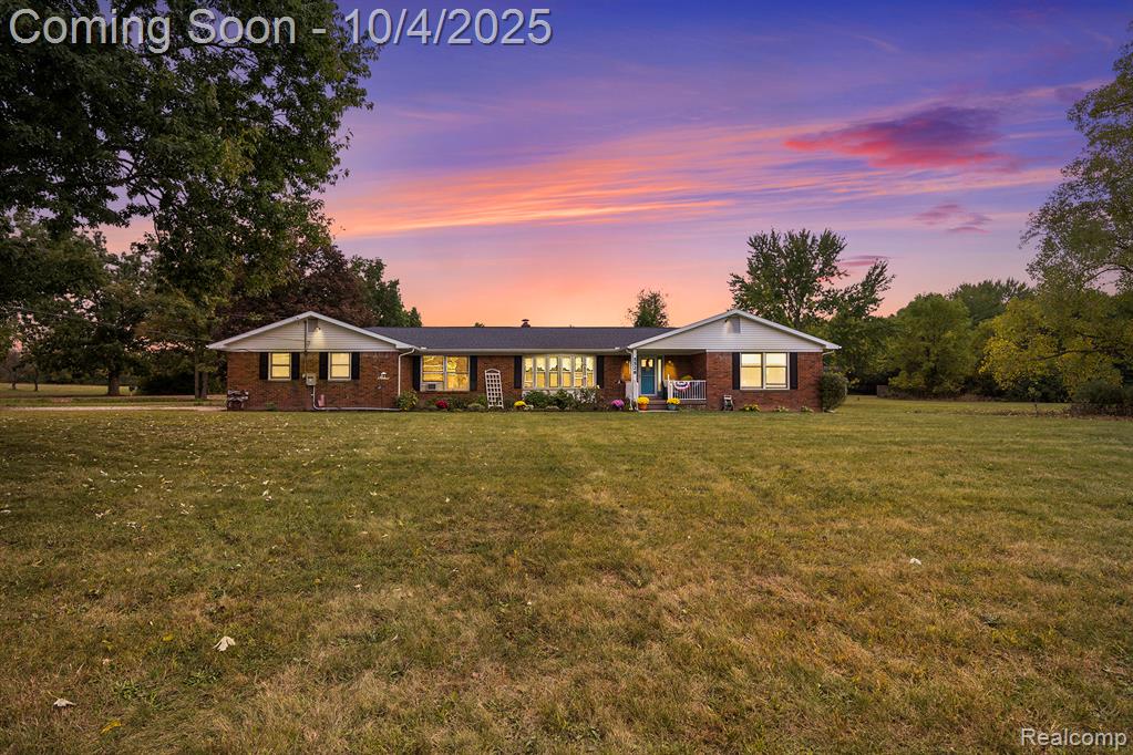 5528 E Holly Road, Holly, MI 48442 — Photo 2
