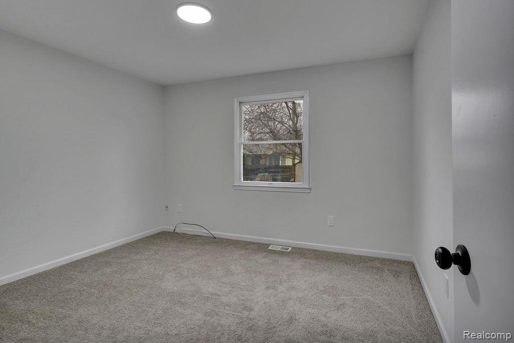 807 Saint Bernard Street, Marysville, MI 48040 — Photo 12