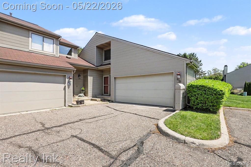 670 Camden Court, Rochester Hills, MI 48307 — front exterior