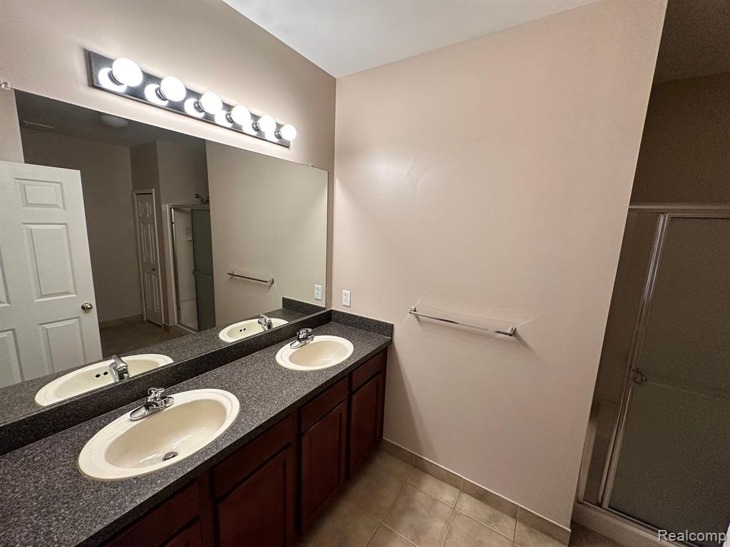2354 PINECROFT Drive, Canton, MI 48188 — Photo 19