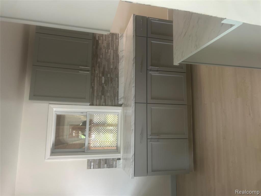 552 N Harris Road, Ypsilanti, MI 48198 — Photo 17