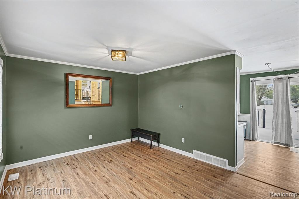 5452 Columbia Court, Lapeer, MI 48446 — Photo 3