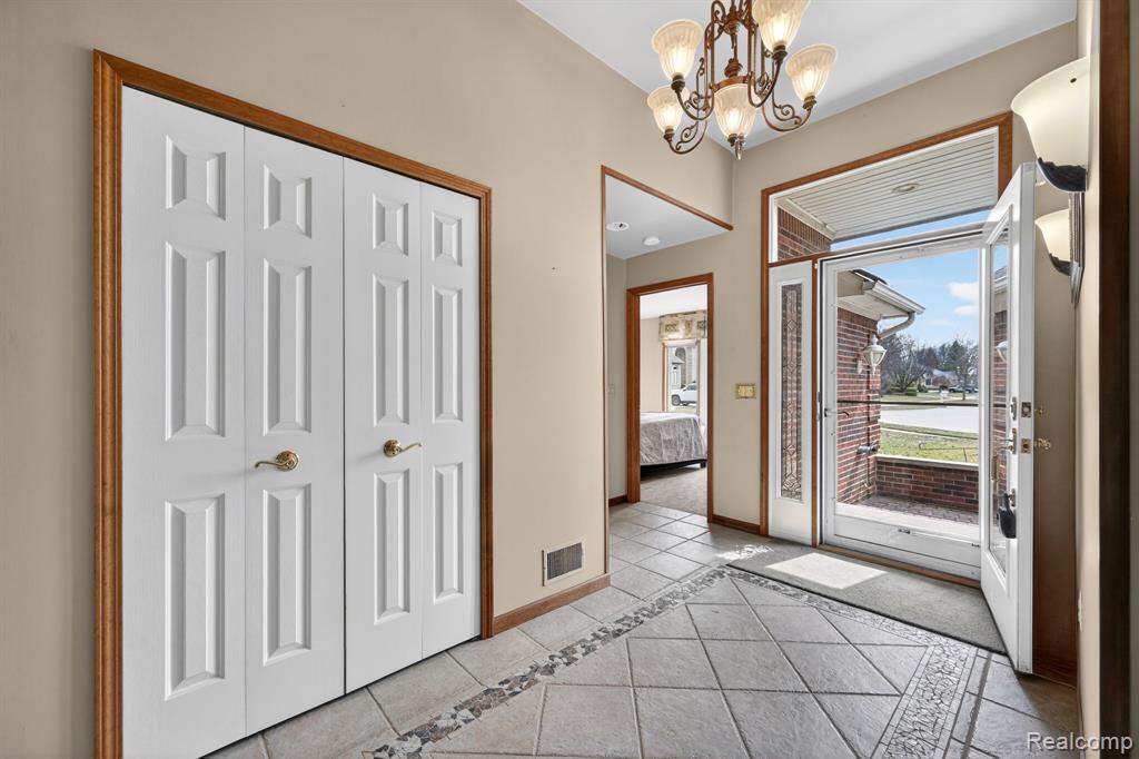 4891 Maceri Circle, Sterling Heights, MI 48314 — Photo 9