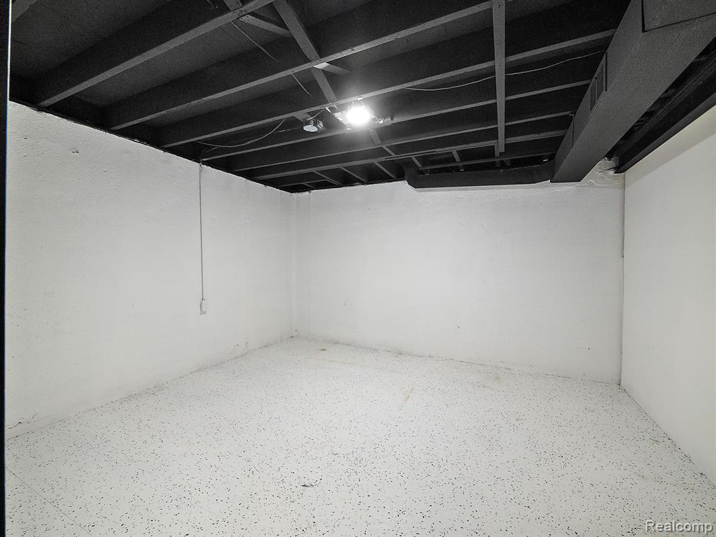 25167 GREENBROOKE Drive, Southfield, MI 48033 — Photo 38