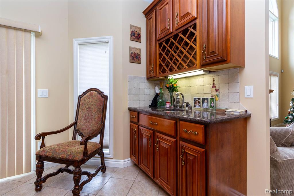 49759 Lakebridge Drive, Shelby Twp, MI 48315 — Photo 19