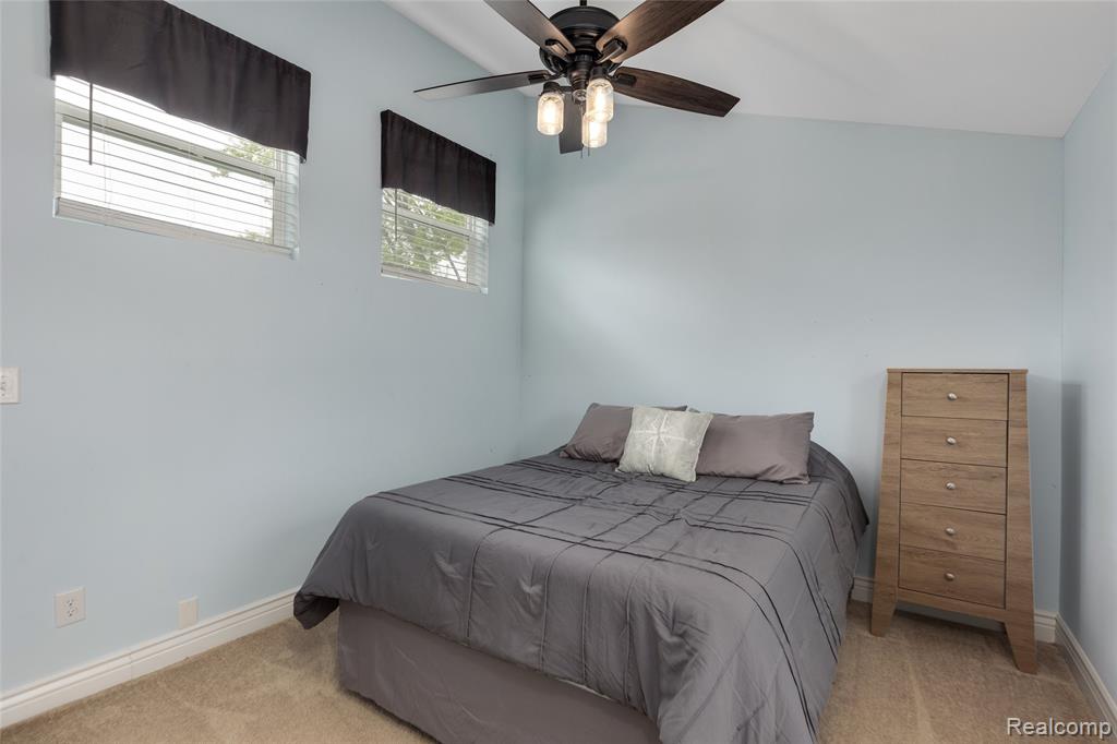 9474 Thames Boulevard, White Lake, MI — Photo 18