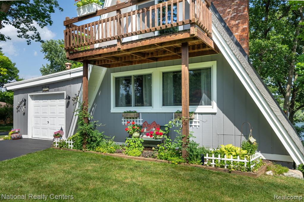 3627 Merritt Lake Drive, Metamora, MI 48455 — Photo 4