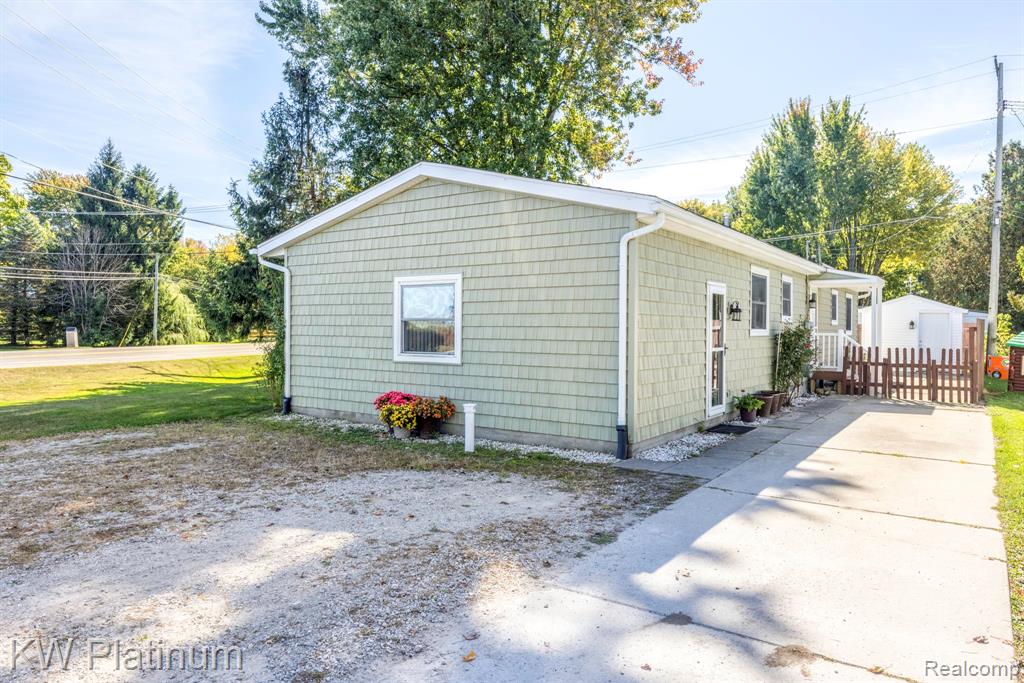 6481 Lakeshore Road, Burtchville, MI 48059 — Photo 29