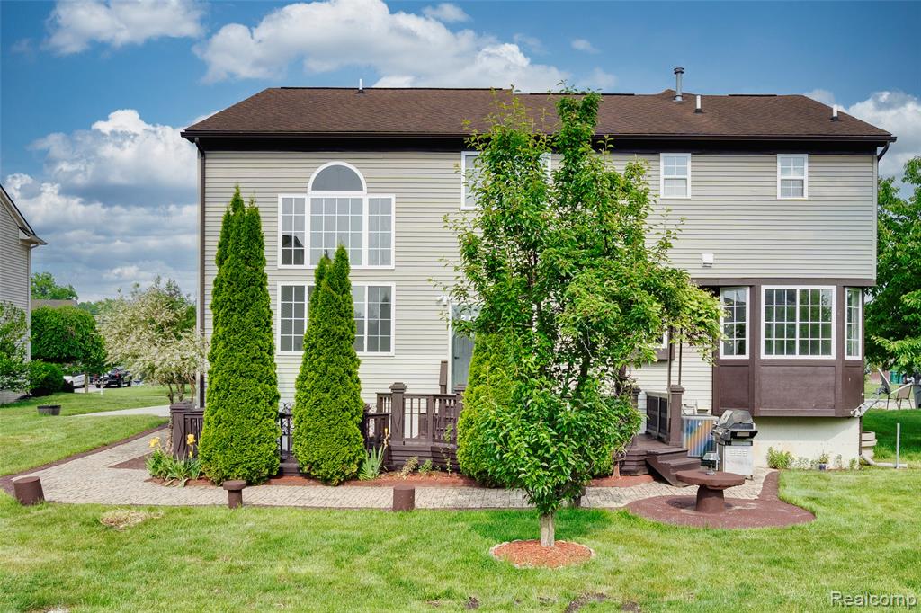6330 Sadie Lane, Belleville, MI 48111 — Photo 65