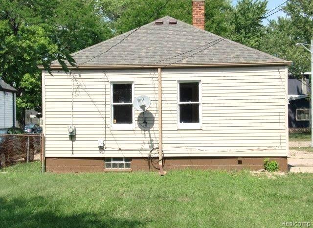 19724 ELKHART Street, Harper Woods, MI 48225 — Photo 4