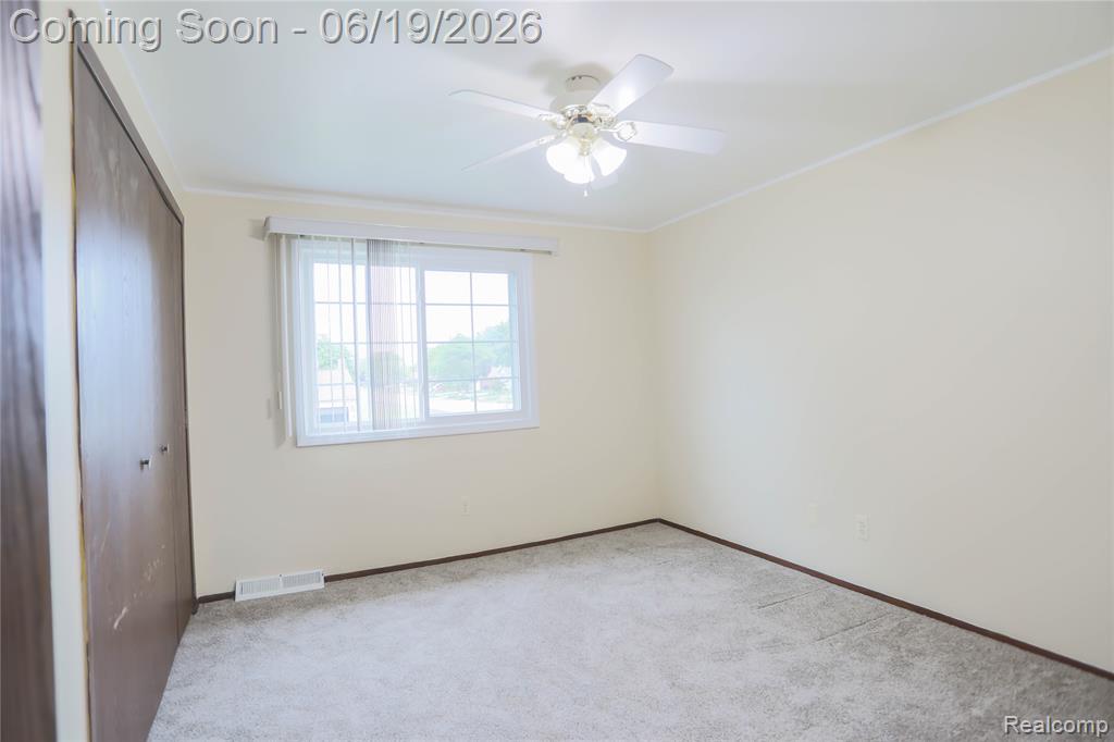 4788 Bloomfield Drive, Sterling Heights, MI 48310 — Photo 31