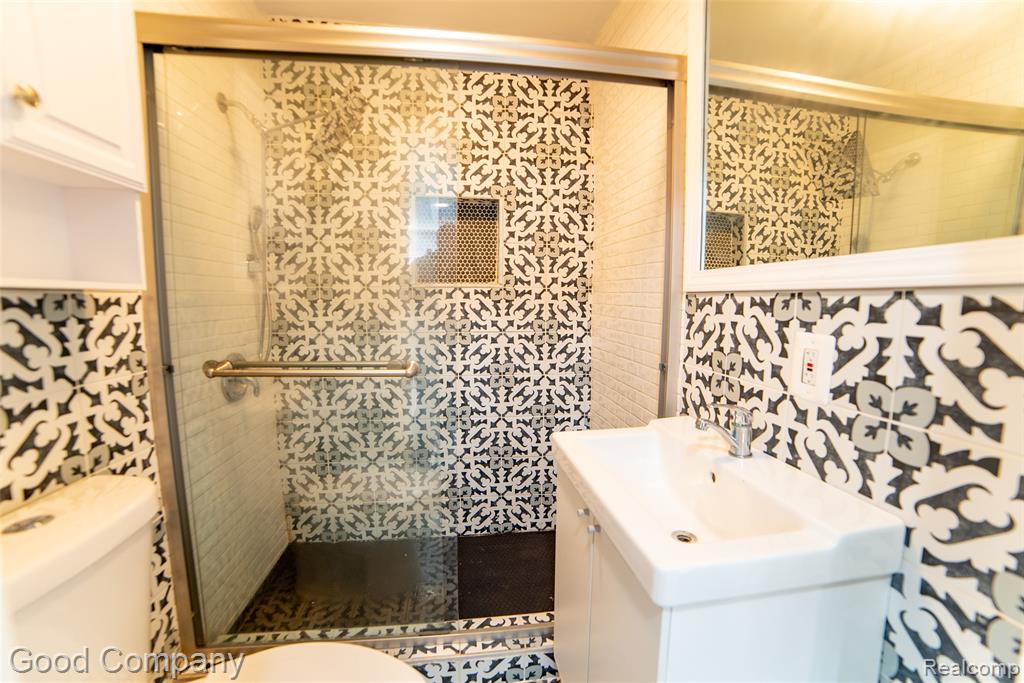 3991 Stolzenfeld Avenue, Warren, MI 48091 — Photo 14