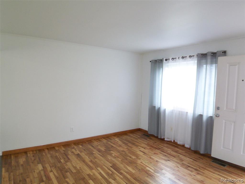 18708 Kendell Court, Clinton Twp, MI 48035 — Photo 8