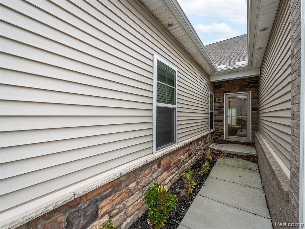 851 Plum Village Drive, Monroe, MI 48161 — Photo 4