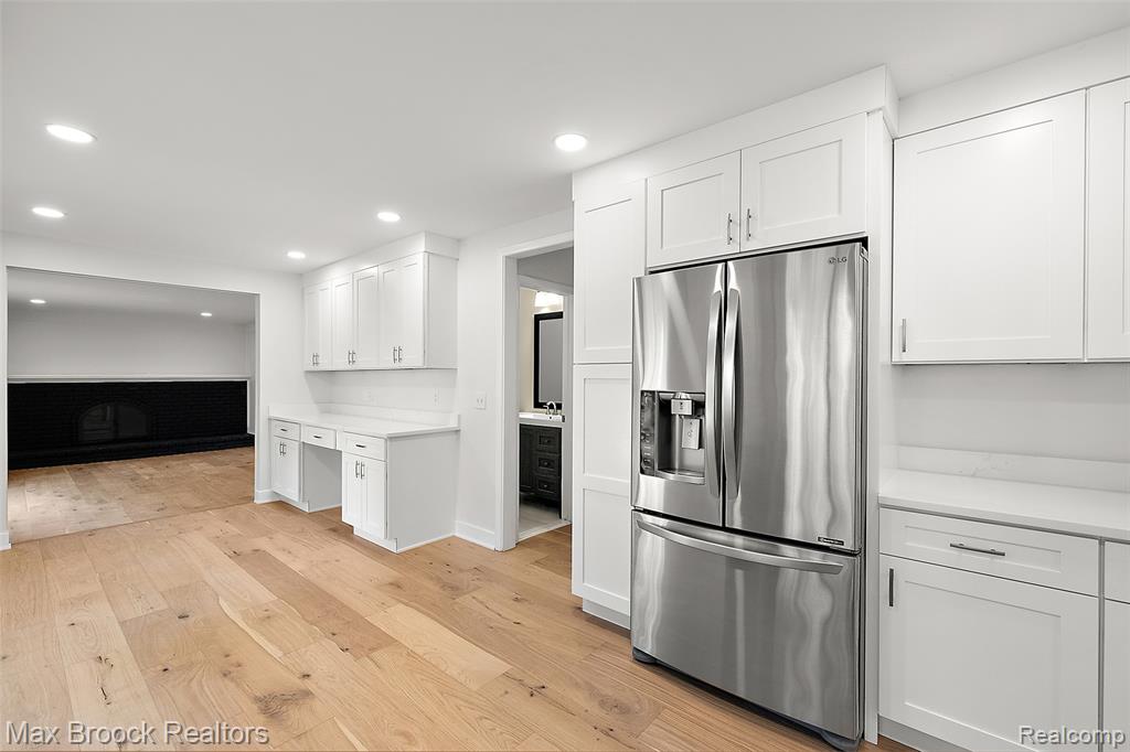 5362 Hertford Drive, Troy, MI 48085 — Photo 6