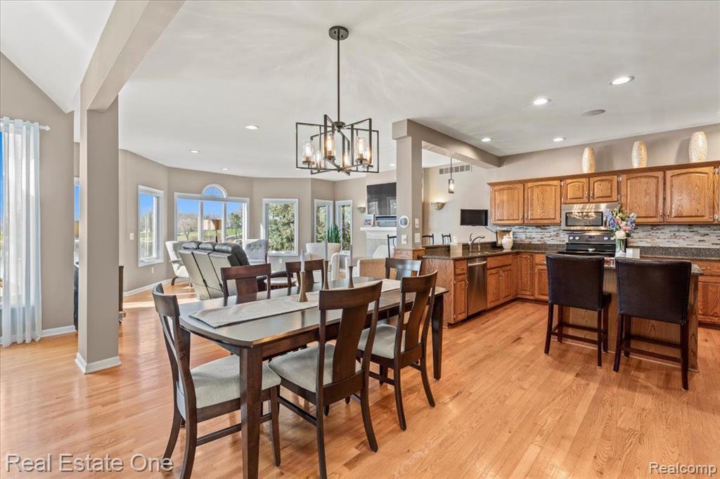 566 BAY POINTE Drive, Oxford, MI 48371 — Photo 17