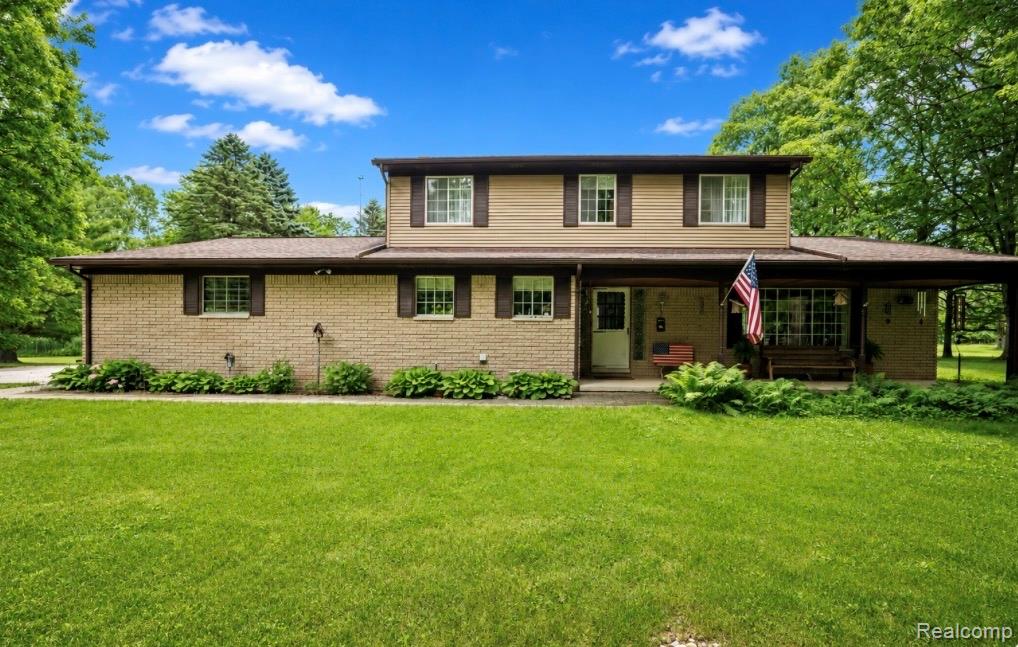 560 Coats Road, Lake Orion, MI 48362 — front exterior
