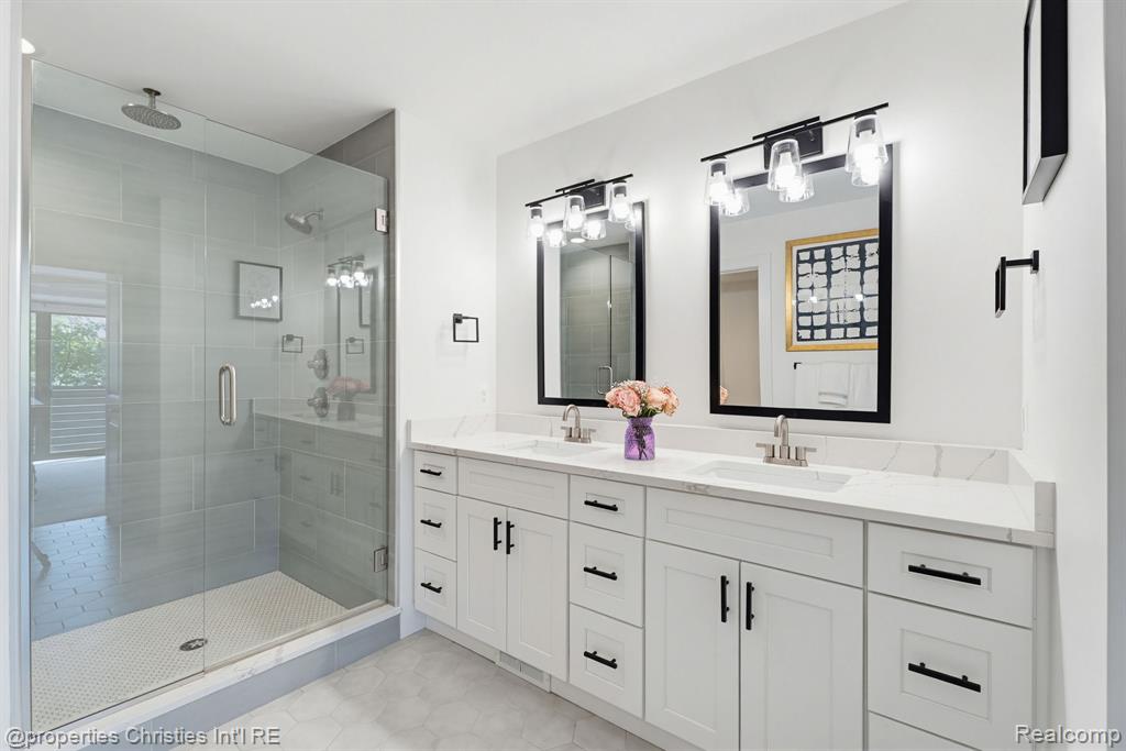 710 Parent E, Royal Oak, MI 48067 — Photo 29