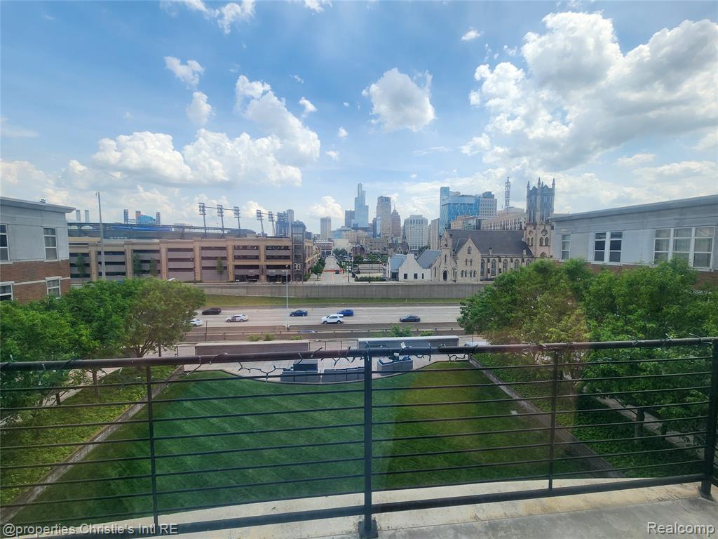 66 WINDER Street, Detroit, MI 48201 — Photo 14