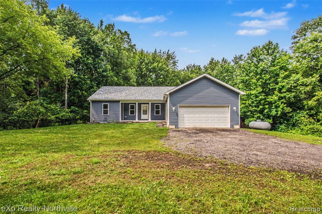 1765 Parker Road, Holly, MI 48442 — Photo 2