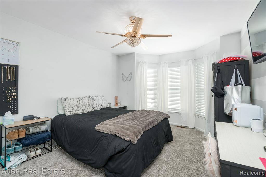 5864 Augusta Lane, Grand Blanc, MI 48439 — Photo 10