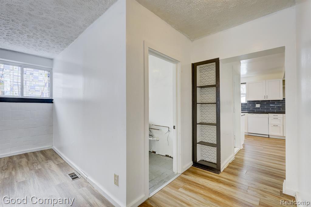 298 Oregon Street, Ypsilanti, MI 48198 — Photo 14