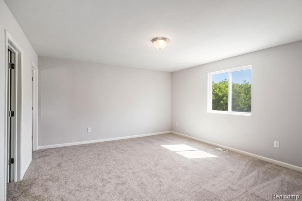 6122 Sage Court, Grand Blanc, MI 48439 — Photo 15