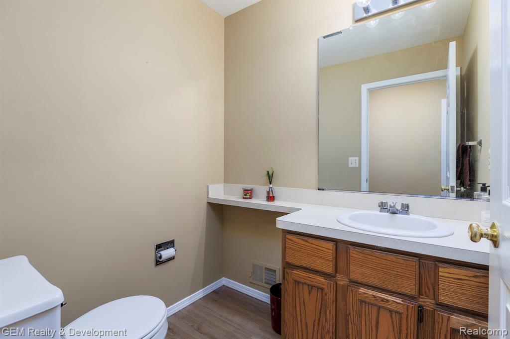 1111 Sarah Road, Pinckney, MI 48169 — Photo 17