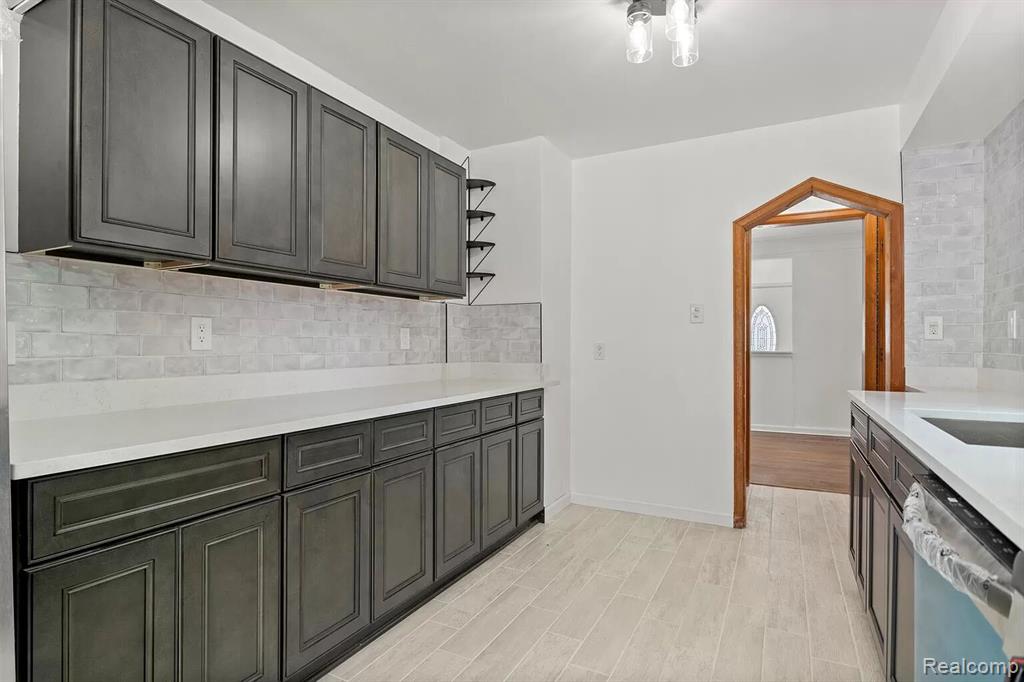 460 N Franklin Street, Dearborn, MI 48128 — Photo 6