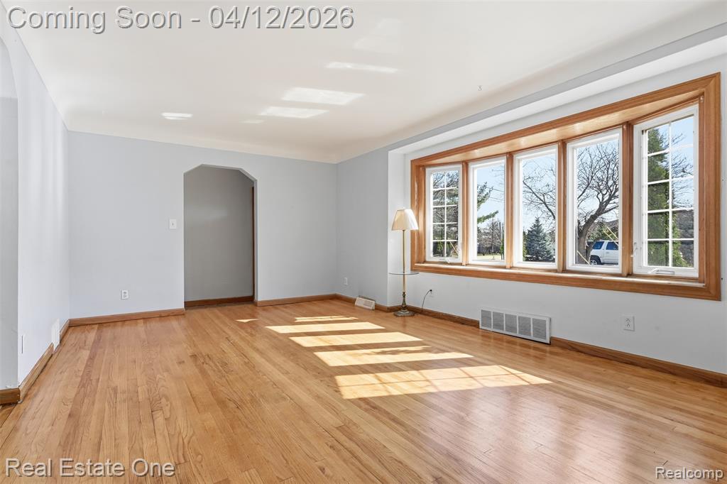 5908 Pine Street, Taylor, MI 48180 — Photo 5