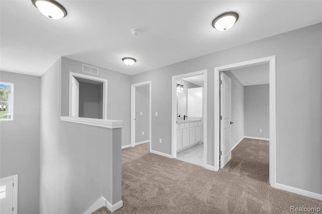 10010 Santa Lucia Court, Grand Blanc, MI 48439 — Photo 16