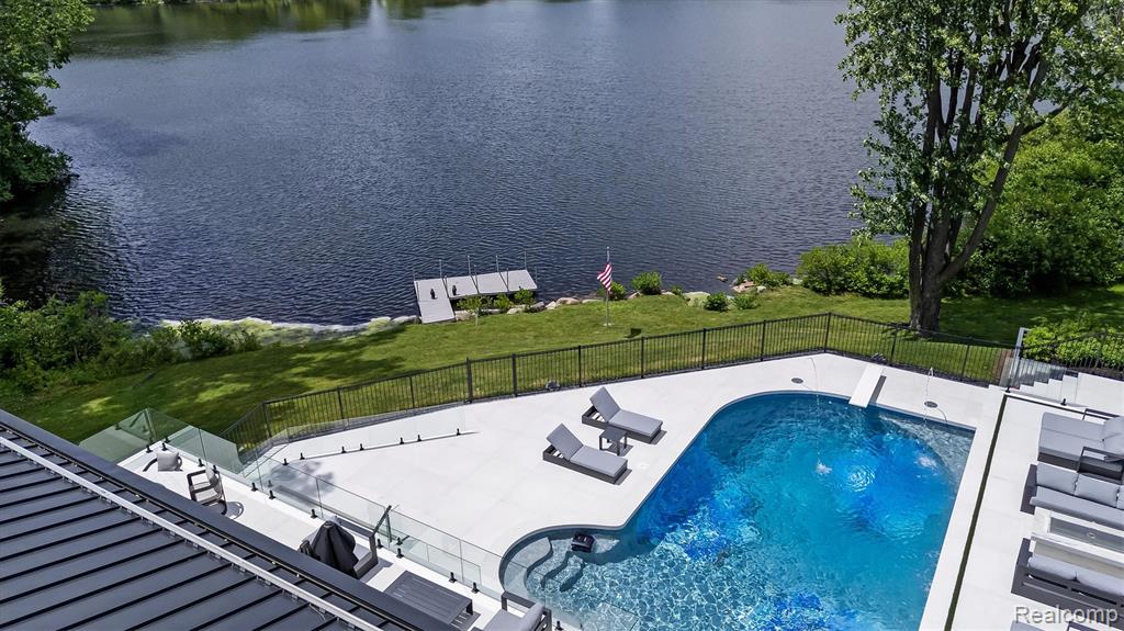 5116 W Bloomfield Lake Road, West Bloomfield, MI 48323 — Photo 31