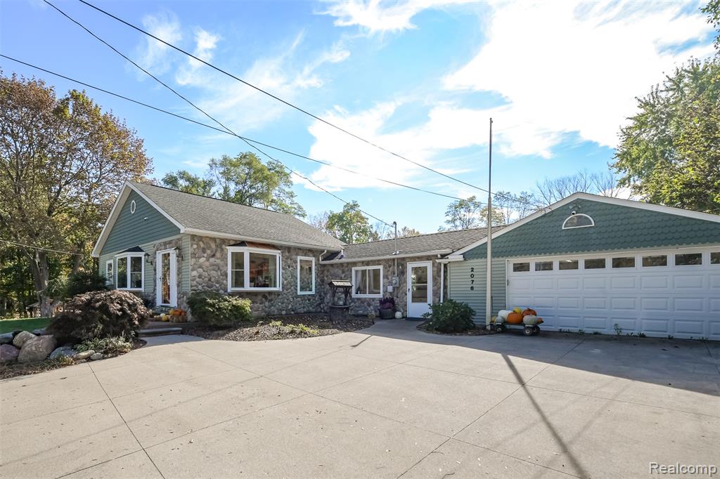 2076 Seymour Lake Road, Ortonville, MI 48462 — Photo 59