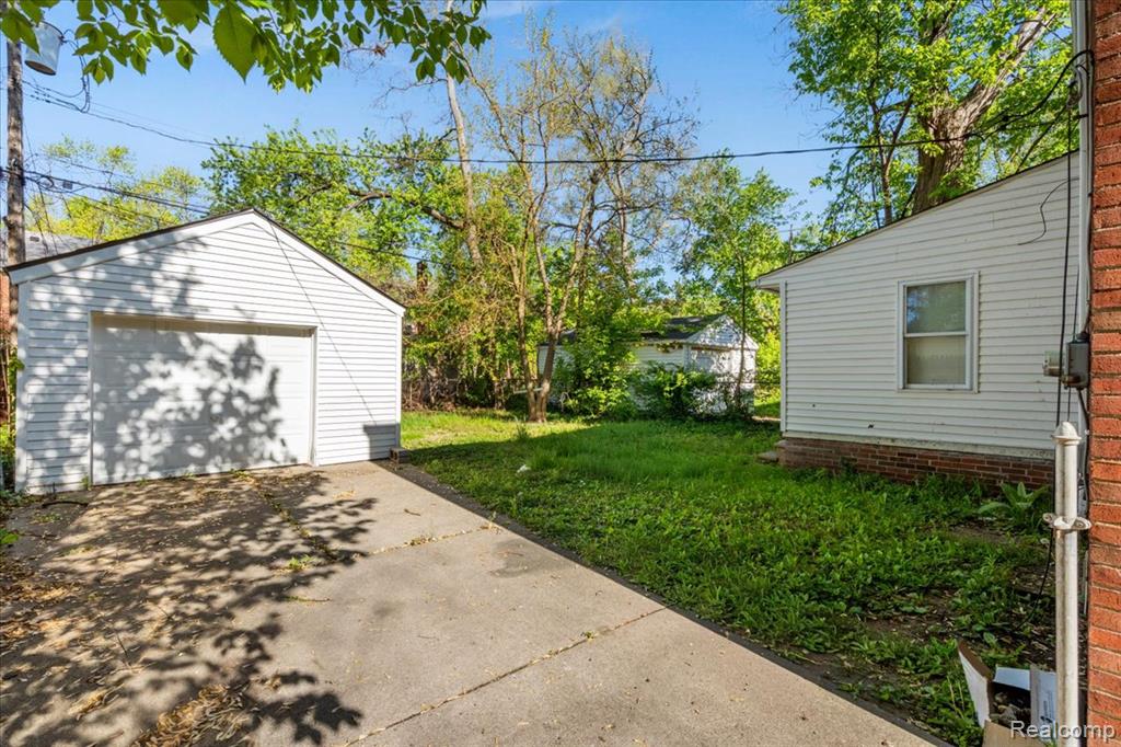17217 Plainview Avenue, Detroit, MI 48219 — Photo 27
