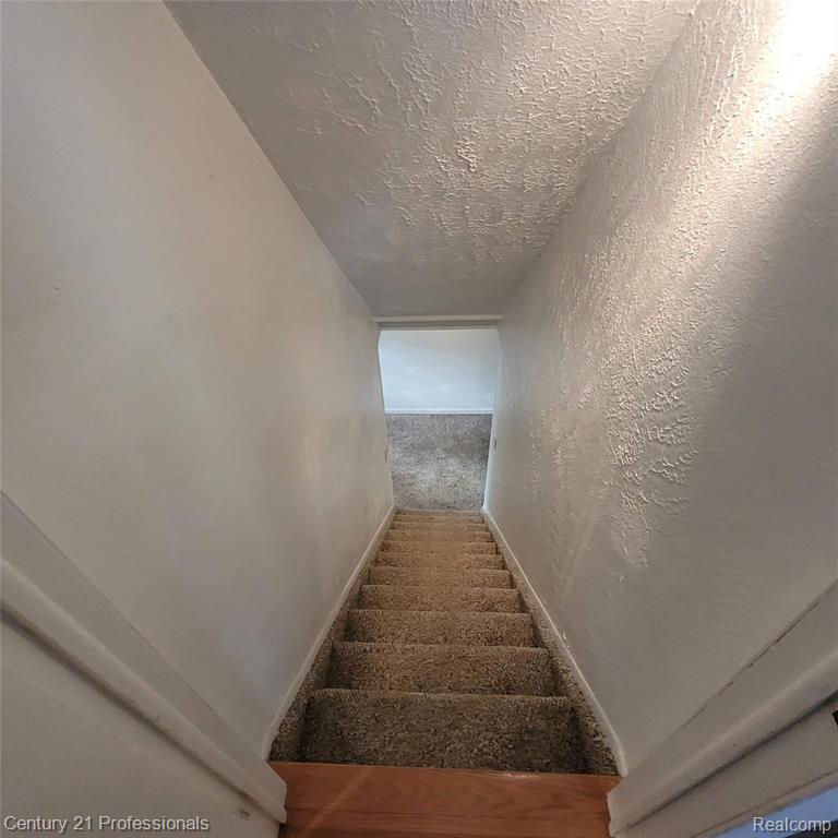 575 Troyvally Street, Troy, MI 48098 — Photo 40