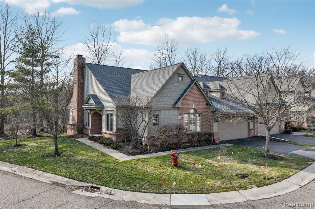 7366 Crackling Creek Circle, 1, West Bloomfield, MI — Photo 36