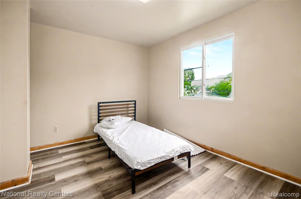 8523 Republic Avenue, Warren, MI 48089 — Photo 12