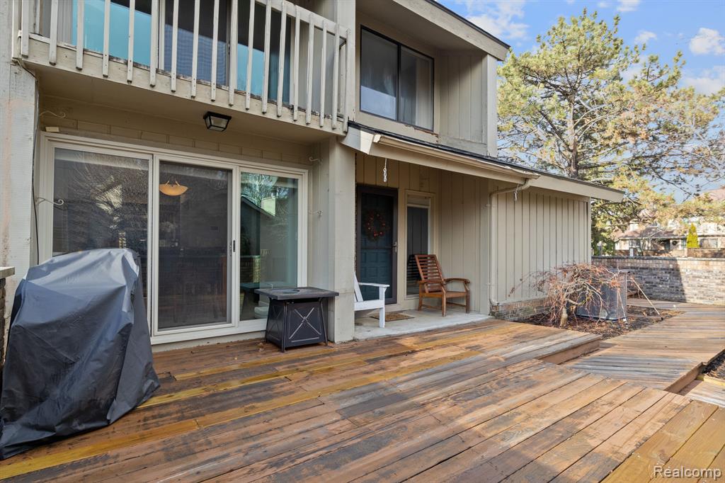 1561 S HILL Boulevard, Bloomfield Hills, MI 48304 — Photo 29