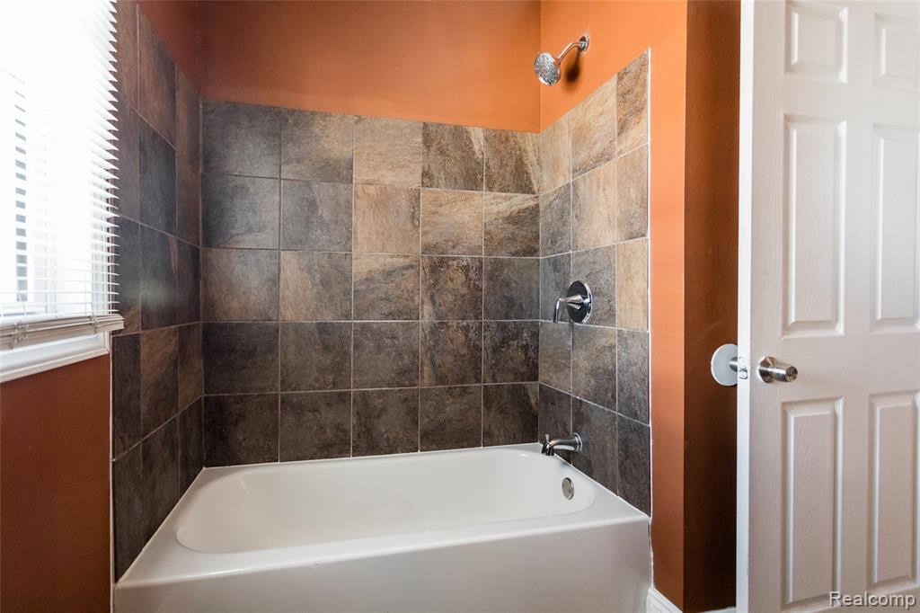5435 Burns Street, Detroit, MI 48213 — Photo 13