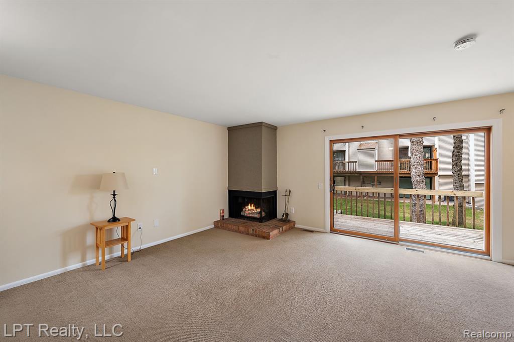 418 WILLOW GROVE Lane, Rochester Hills, MI 48307 — Photo 12