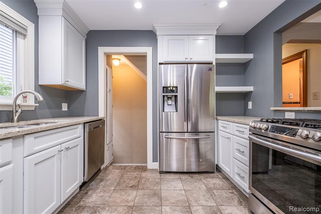 807 Vermont Avenue, Royal Oak, MI 48067 — Photo 12
