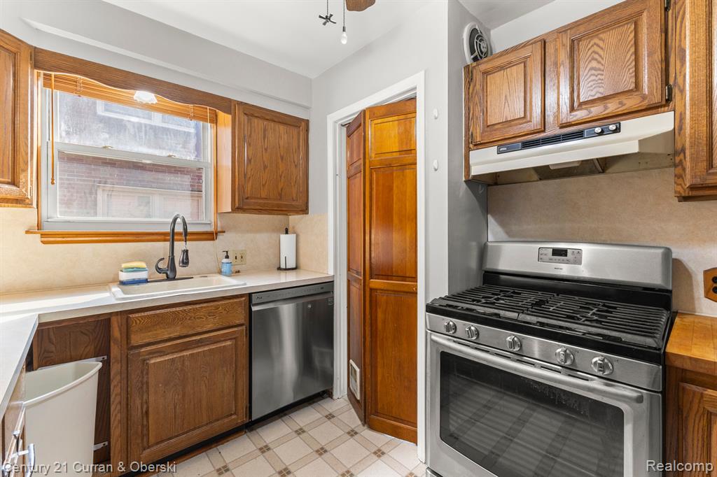 951 N MILDRED Street, Dearborn, MI 48128 — Photo 14