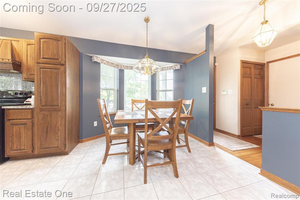 704 Grand Court, South Lyon, MI 48178 — Photo 6