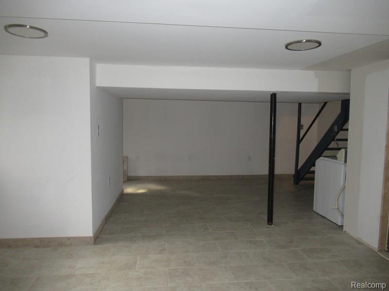 43120 Chaucer Drive, Sterling Heights, MI 48313 — Photo 16