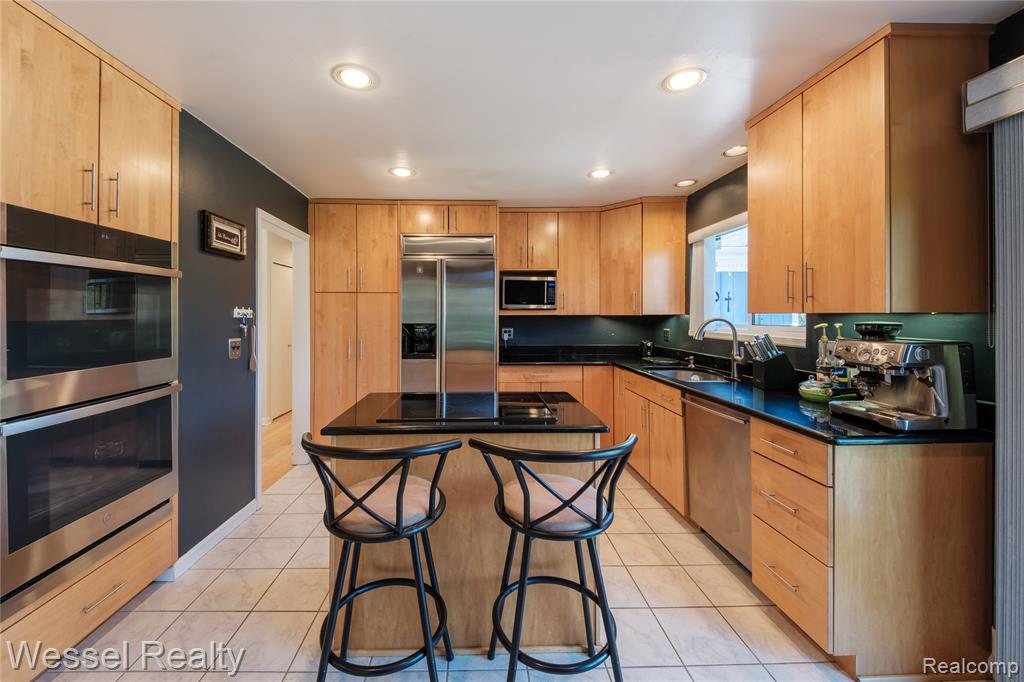 117 Coachlamp Road, Rochester, MI 48306 — Photo 13
