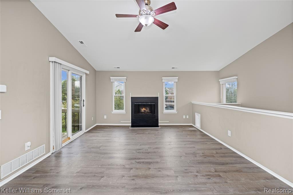 20745 Indian Creek Drive, Farmington Hills, MI 48335 — Photo 7